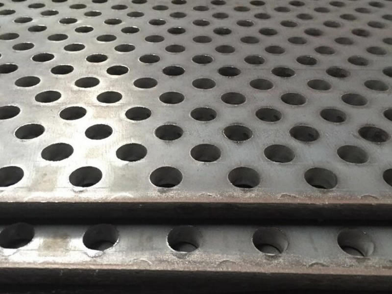 Factory Price 3Mm Hole Galvanized Carbon Steel Circular/ Perforated Metal Mesh Sheet Hot Sale Guaranteed Quality
